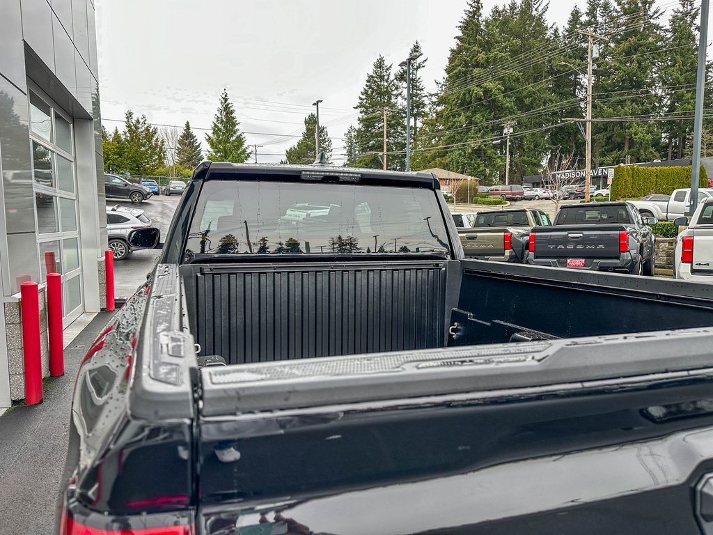 Vehicle image 9 of 21