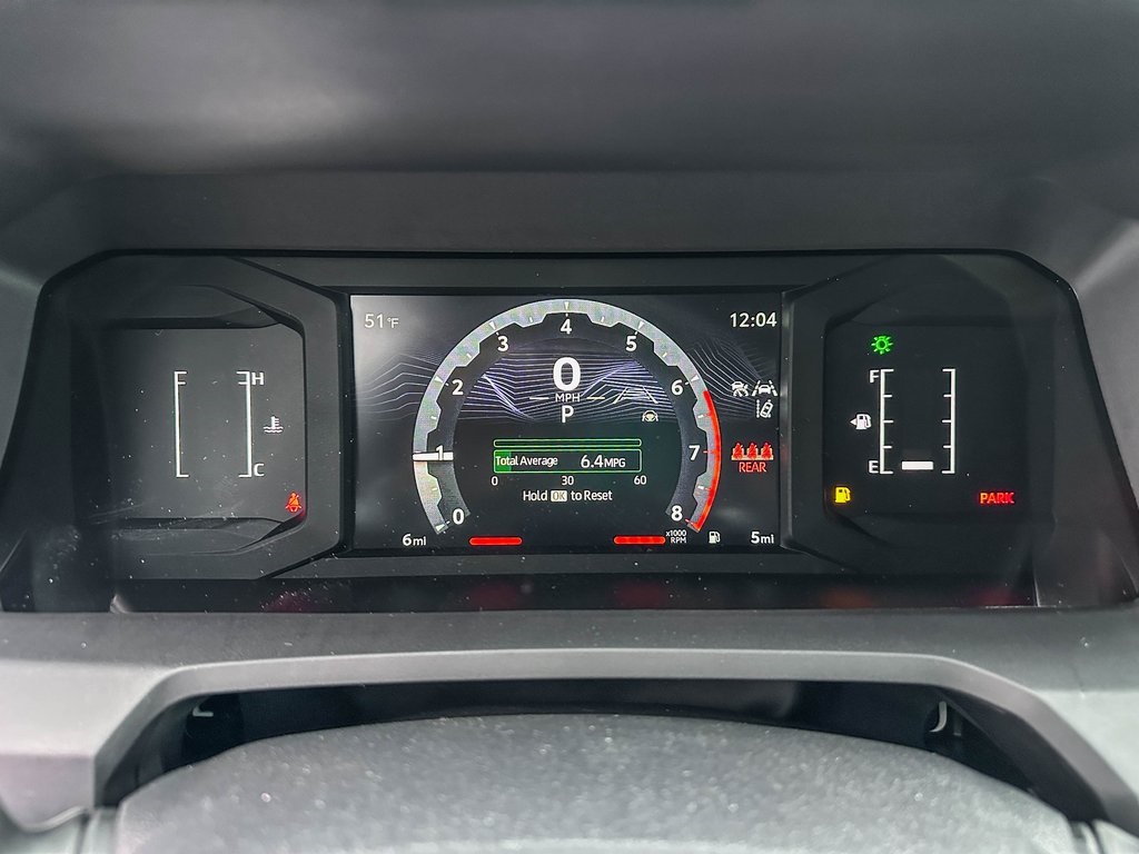 Vehicle image 14 of 21