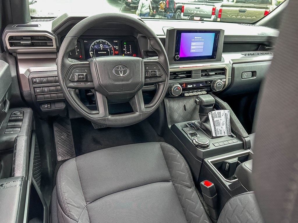 Vehicle image 11 of 21