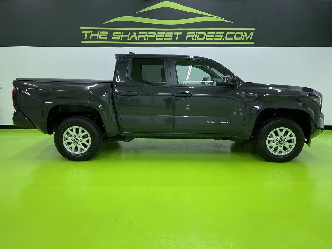 Vehicle image 6 of 29