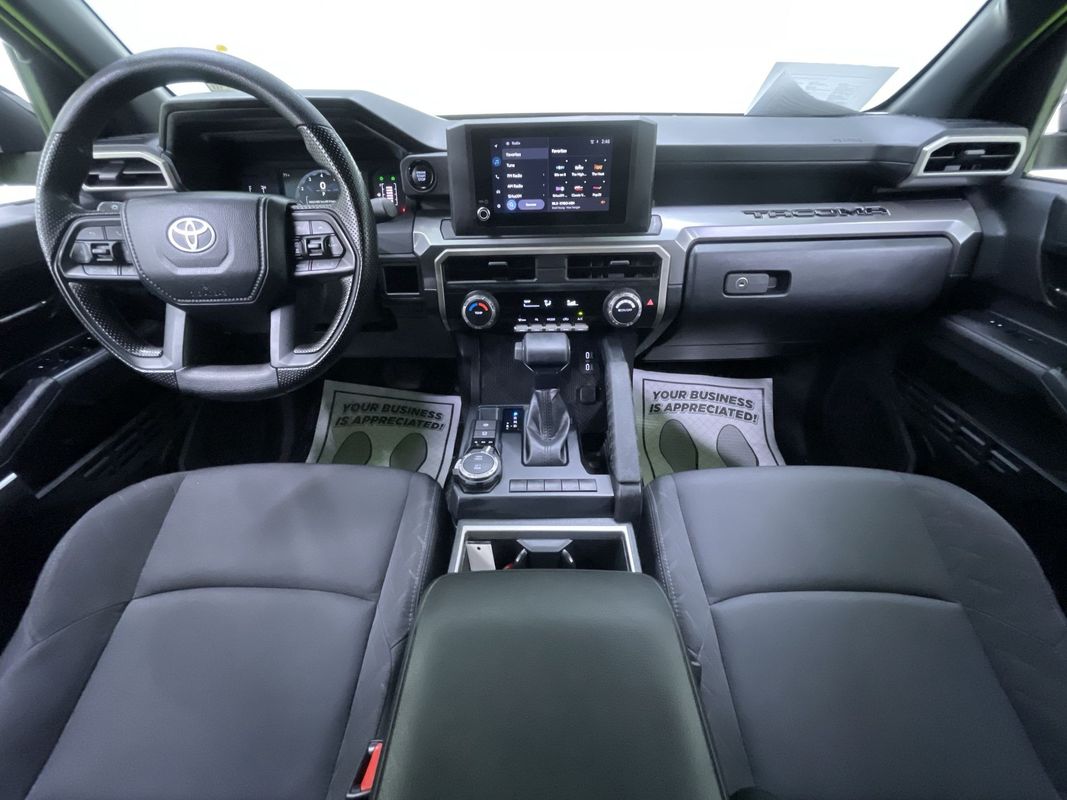 Vehicle image 18 of 29