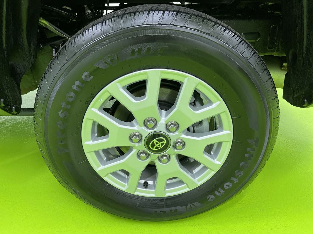 Vehicle image 15 of 29