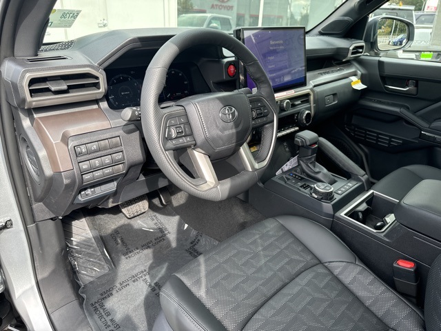 Vehicle image 9 of 23