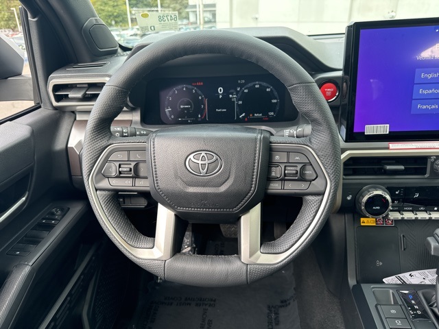 Vehicle image 16 of 23