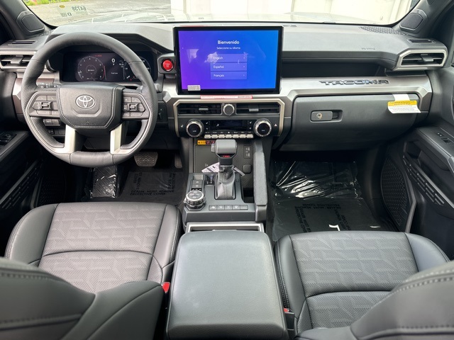 Vehicle image 20 of 23