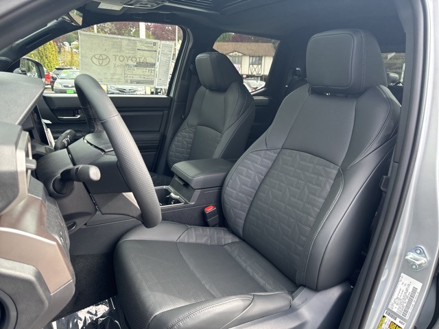 Vehicle image 11 of 23