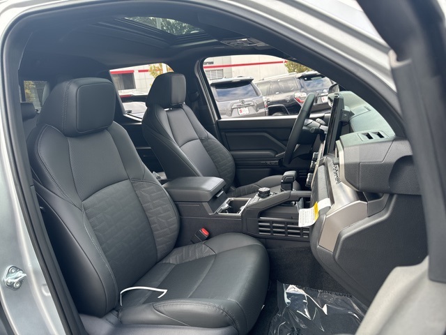 Vehicle image 22 of 23