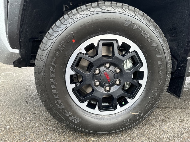 Vehicle image 7 of 23