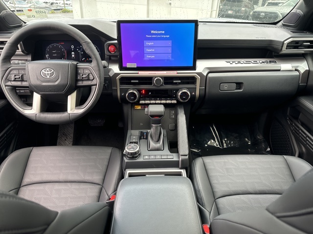 Vehicle image 15 of 23