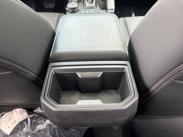 Vehicle image 14 of 23