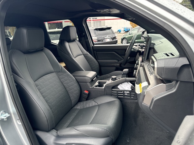 Vehicle image 20 of 21