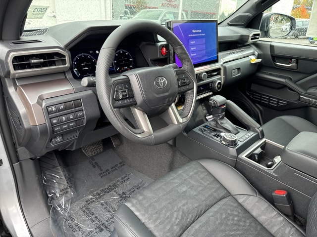 Vehicle image 9 of 21