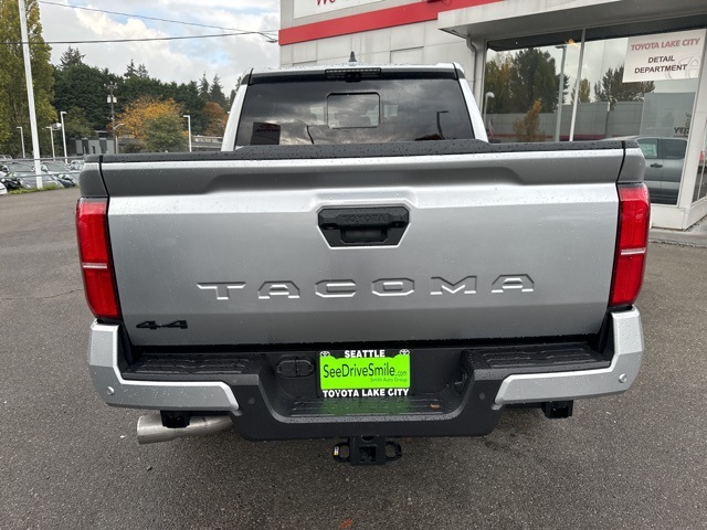 Vehicle image 3 of 21