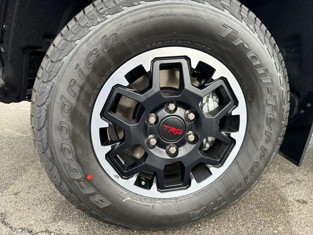 Vehicle image 7 of 21