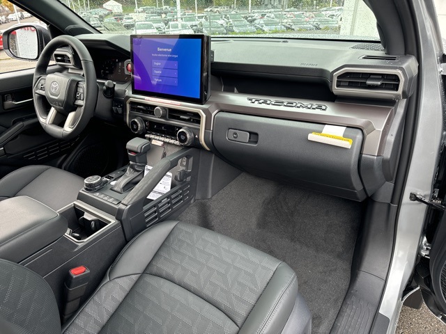 Vehicle image 19 of 21