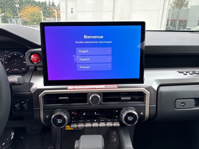 Vehicle image 16 of 21