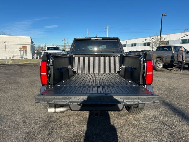 Vehicle image 24 of 37