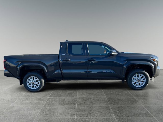 Vehicle image 4 of 37