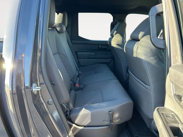 Vehicle image 11 of 37