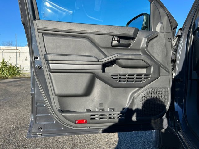 Vehicle image 22 of 37