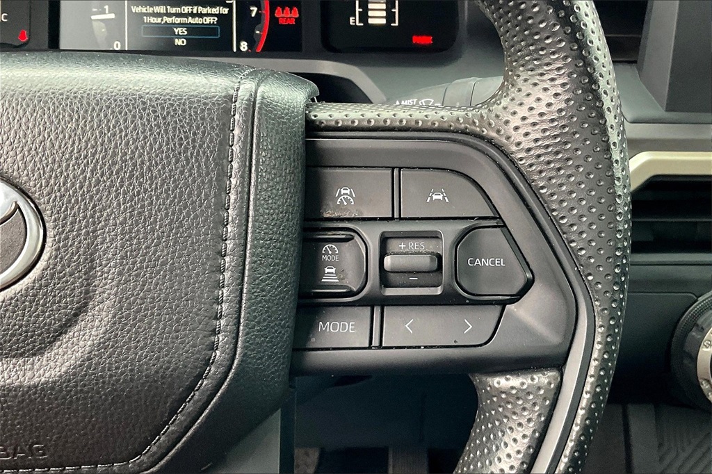 Vehicle image 13 of 32