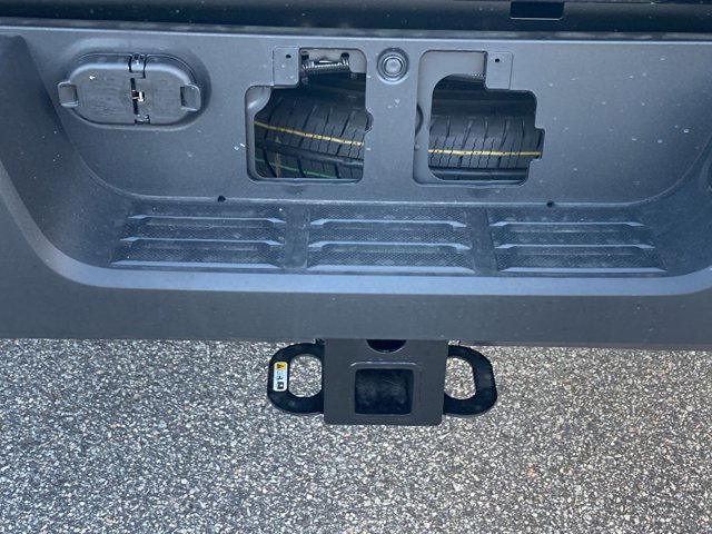 Vehicle image 31 of 34