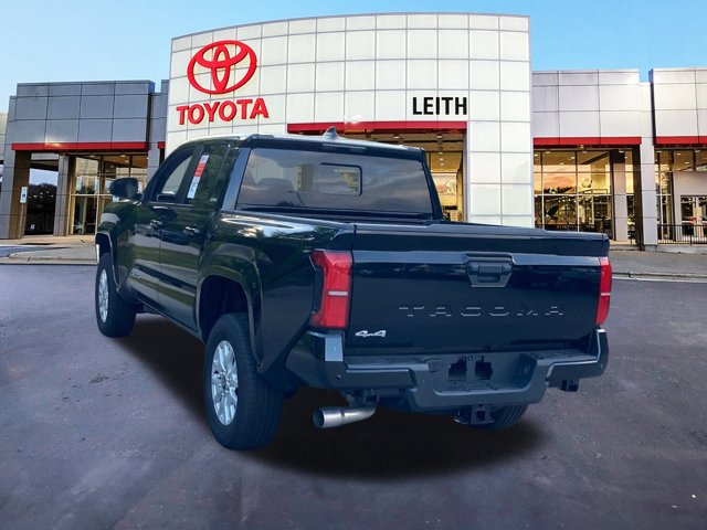 Vehicle image 8 of 34