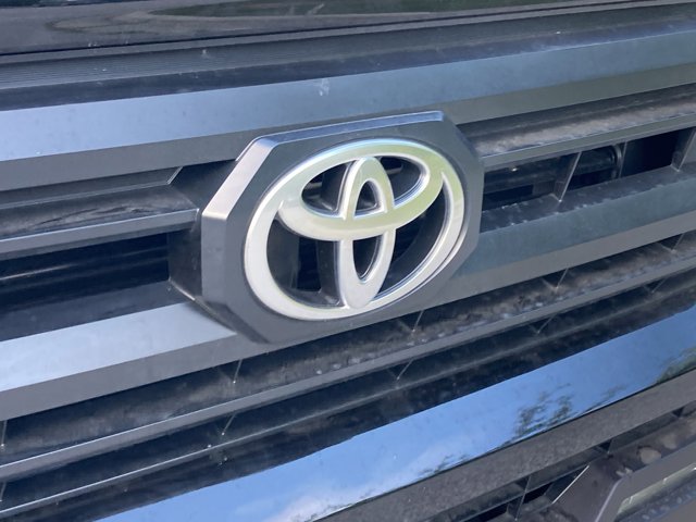 Vehicle image 29 of 34