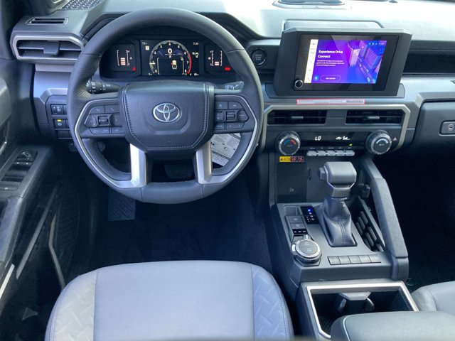 Vehicle image 22 of 34