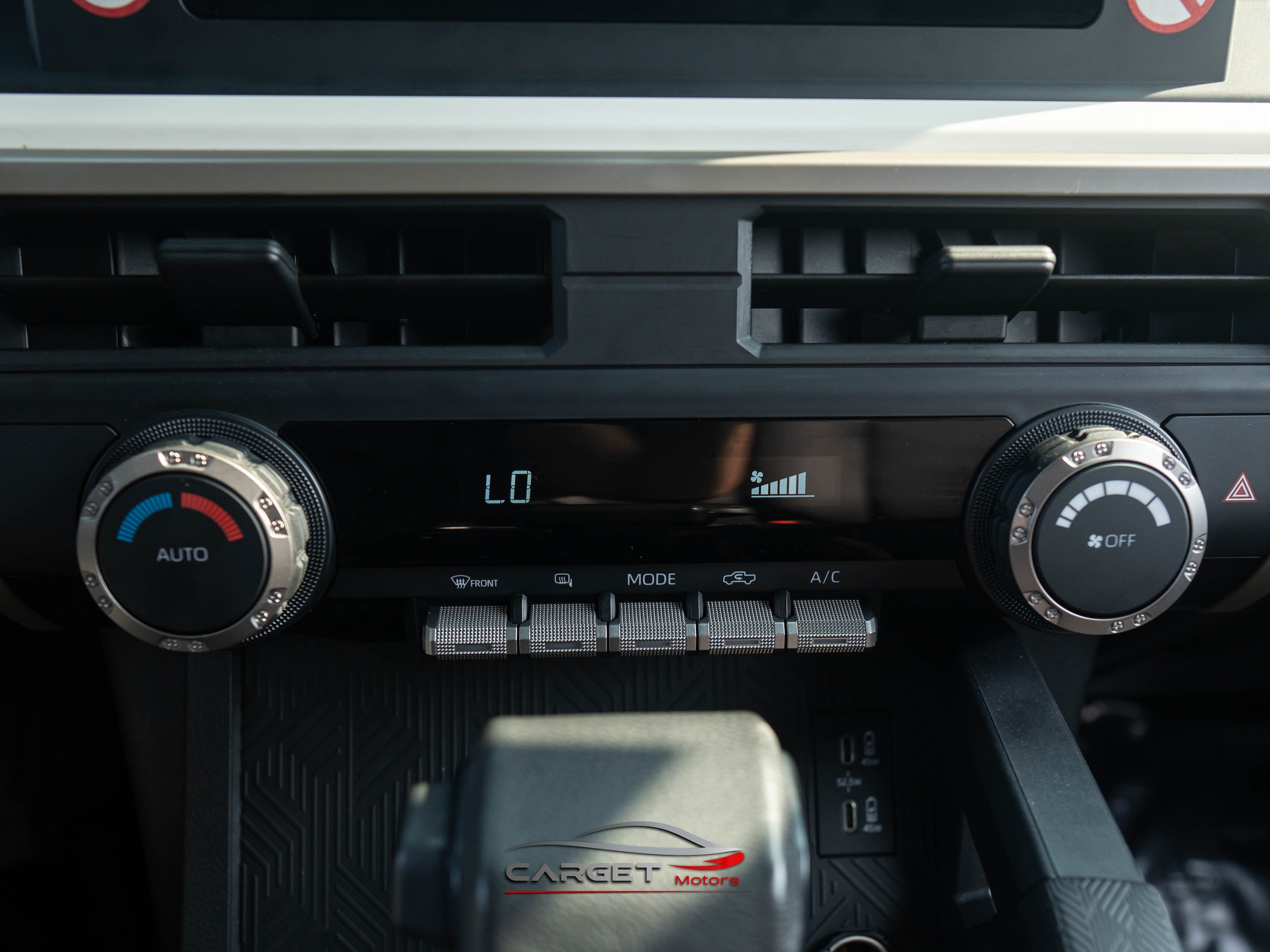Vehicle image 31 of 55