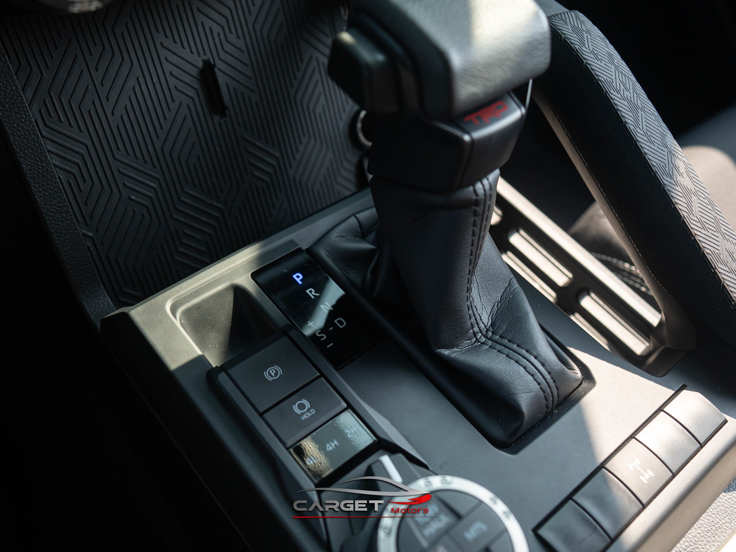 Vehicle image 32 of 55