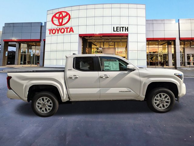 Vehicle image 4 of 30