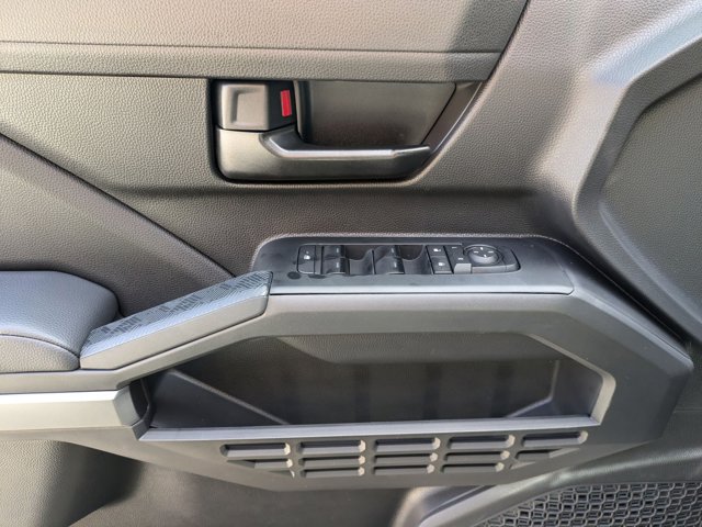 Vehicle image 19 of 30