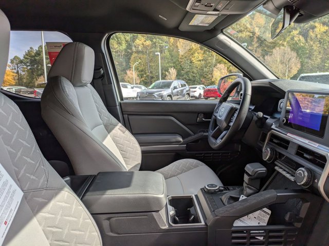 Vehicle image 24 of 30