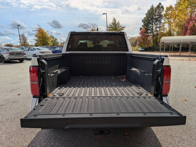Vehicle image 22 of 30
