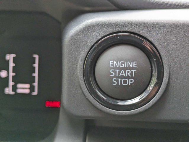 Vehicle image 15 of 23