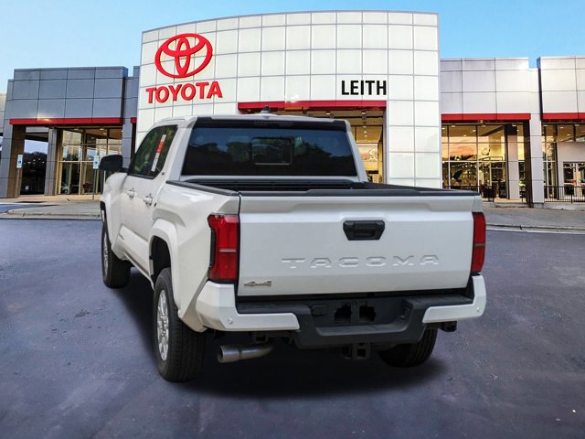 Vehicle image 8 of 23