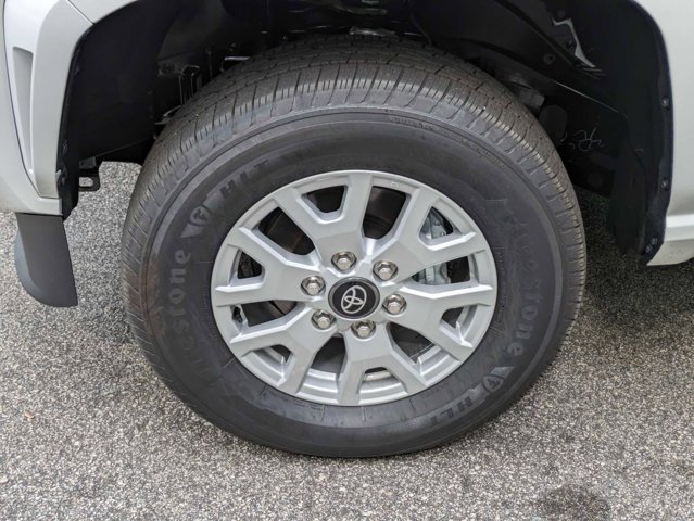 Vehicle image 22 of 23