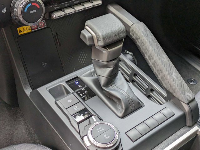 Vehicle image 14 of 23
