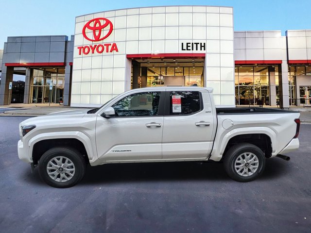 Vehicle image 10 of 23
