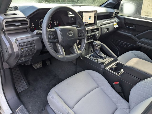 Vehicle image 9 of 33