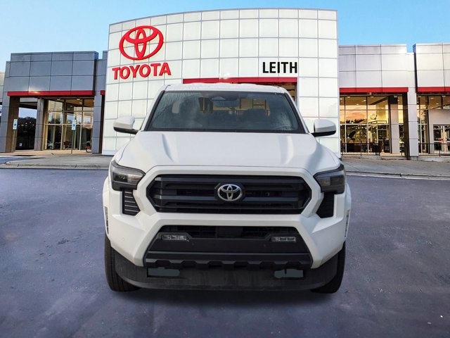 Vehicle image 3 of 33