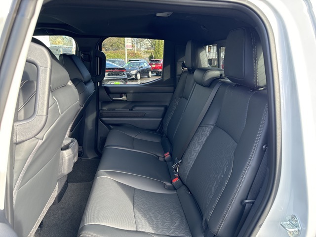 Vehicle image 12 of 24