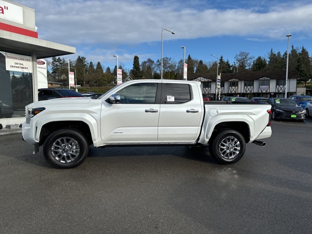 Vehicle image 4 of 24