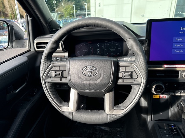 Vehicle image 16 of 24