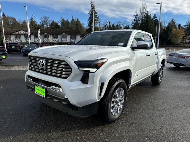 Vehicle image 5 of 24