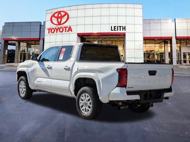 Vehicle image 7 of 31