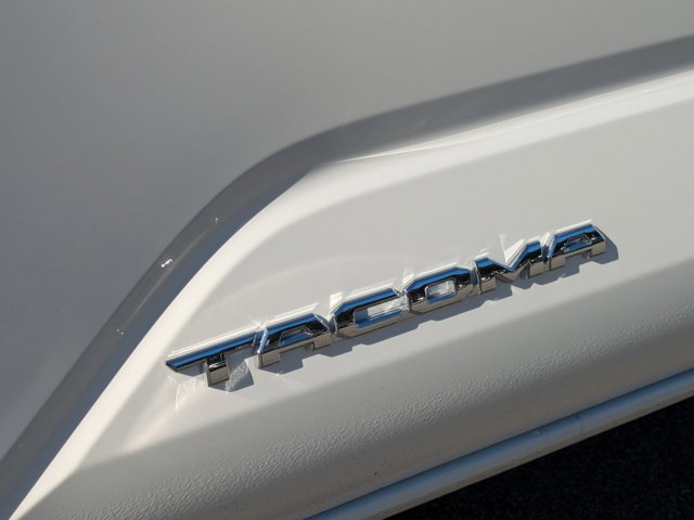 Vehicle image 27 of 31