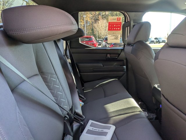 Vehicle image 23 of 31