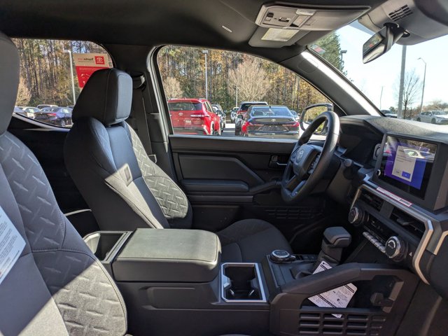Vehicle image 24 of 31